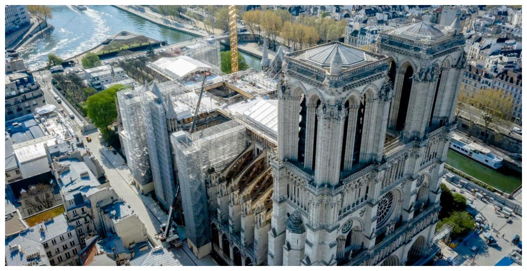 Notre_Dame_Emmanuel_Macron